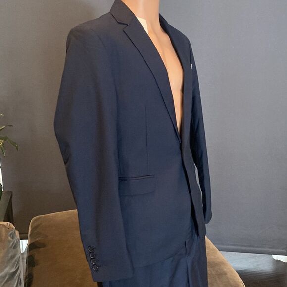 Men’s Blue Slim Fit 2 Piece Suit
OneButton Notched Lapel Jacket 34 Pants 31 NWT - Picture 2 of 14